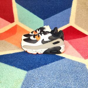 Nike Air Max 90White Black Orange (TD) Size 6C